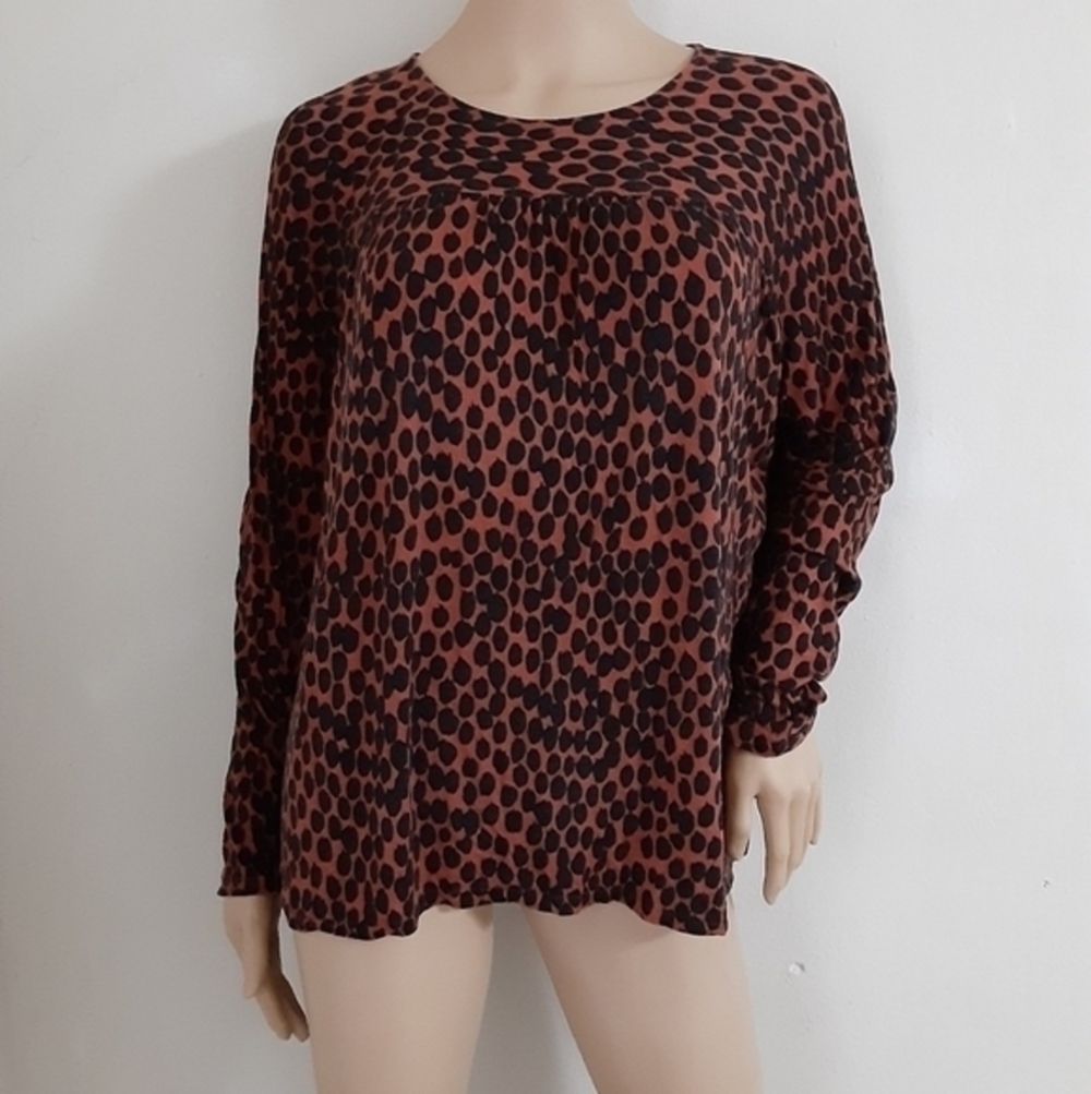 Ann Taylor LOFT polka dot top blouse size M⭐️
